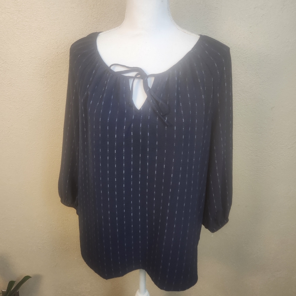 Olivia & Martin Navy Print Blouse with Tie Neck Large (5741)